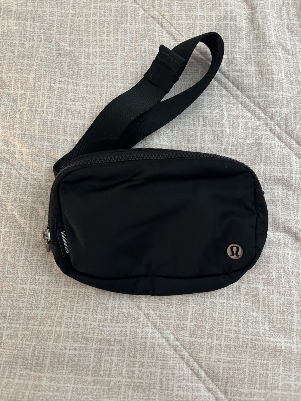 lululemon athletica Black Women’s Slim Belt Bag